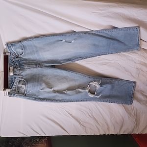 Abercrombie and Fitch Women's the boyfriend mid rise jeans size 27